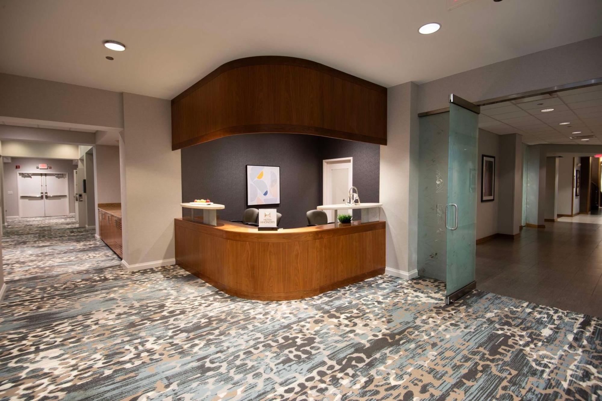 Doubletree By Hilton Hotel And Conference Center Chicago North Shore Skokie Bagian luar foto