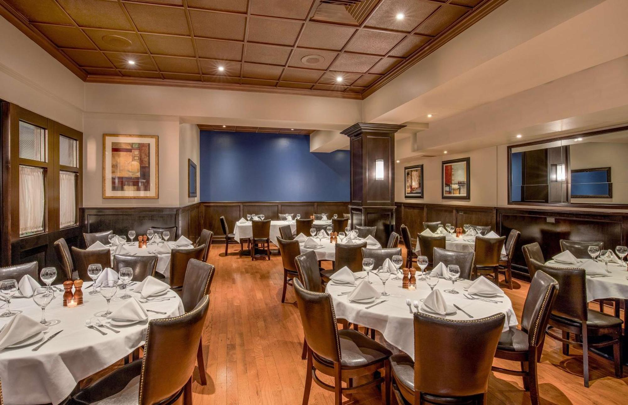 Doubletree By Hilton Hotel And Conference Center Chicago North Shore Skokie Bagian luar foto