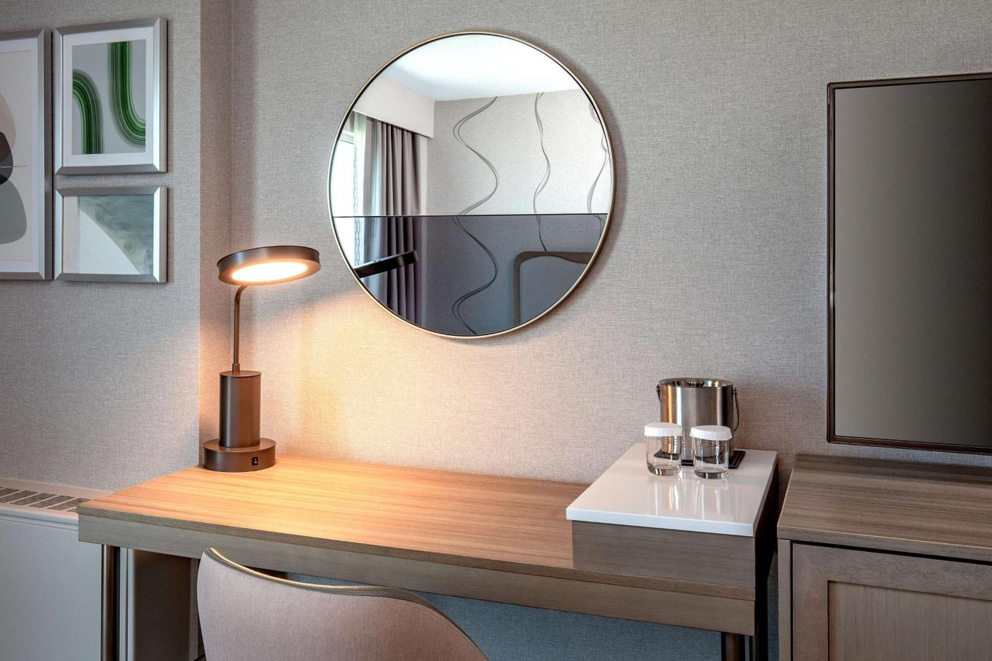 Doubletree By Hilton Hotel And Conference Center Chicago North Shore Skokie Bagian luar foto